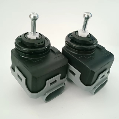 La linterna del faro que nivela el dispositivo substituye Nissan 12V