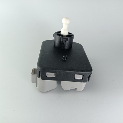 Los actuadores del faro substituyen el sistema de nivelación auto de la linterna de Toyota Camry